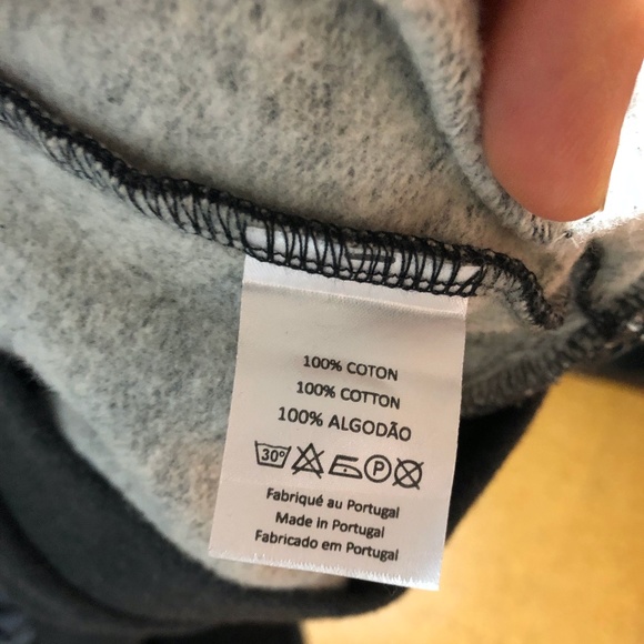 Crewneck Fleece Sweatshirt - LNWOT - Picture 3 of 3